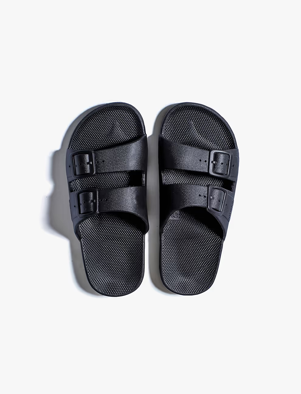 כפכפי מוזס שחורים לילדים